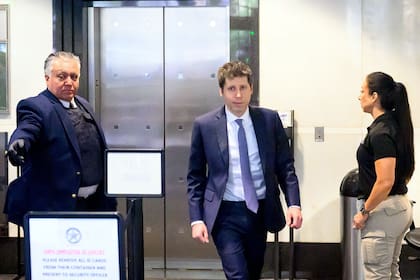 El director ejecutivo de OpenAI, Sam Altman, llega al tribunal federal durante las audiencias del juicio por la demanda de Elon Musk contra OpenAI, en Oakland, California, el 12 de mayo pasado