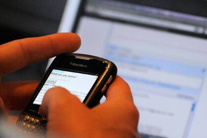 El director general del MI5, Jonathan Evans, anunció que buscarán contratar a futuros espías con habilidades en el uso de las redes sociales y sistemas informáticos