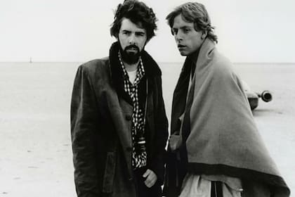 George Lucas, creador de la saga, en el rodaje de Episodio IV junto a Mark Hamill