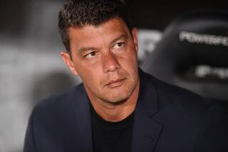 A Battaglia lo rodean los nubarrones en Boca: los motivos de otro momento inestable