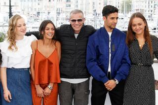 Kechiche escandaliza a Cannes con un film calificado de pornográfico y sexista