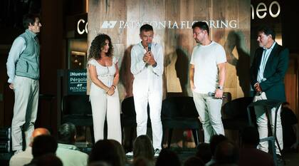 El directorio de Patagonia Flooring junto a Iván de Pineda y Claudio Zuchovicki; Dra. Gabriela Alaimo, Dr. Daniel Saramaga y el Lic. Kevin Saramaga.