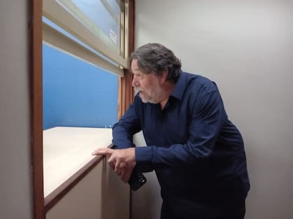 El dirigente opositor Claudio Lozano, en los tribunales de Comodoro Py, para presentar su denuncia penal contra Milei por el escándalo de las criptomonedas