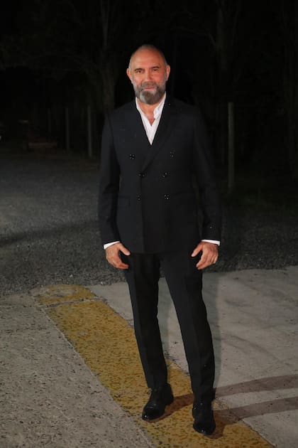 El diseñador Gabriel Lage, estuvo a cargo del vestido y accesorios de la novia