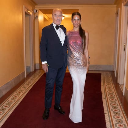 El diseñador Gino Bogani y Juana Viale, una de las personas más buscadas esta semana.