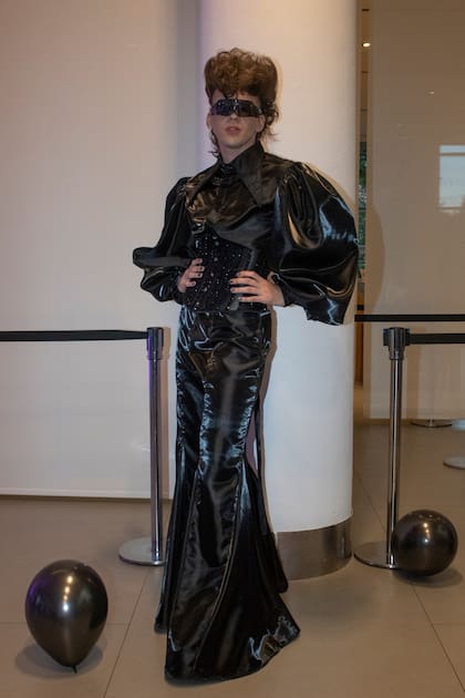 El diseñador Jorge Rey, el responsable del diseño del vestido que eligió Minujín para casarse "con la eternidad"; el modelo es parte de la colección 2019, "L’ Amour", confeccionado en tul de seda. 