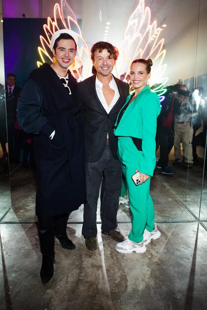 El diseñador Santiago Artemis, Wally Diamante y Sabrina Garciarena