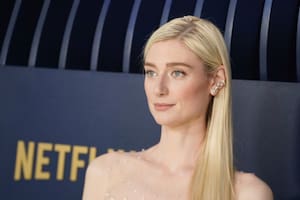 El deslumbrante vestido que lució Elizabeth Debicki en los premios SAG y contó con un guiño a Lady Di