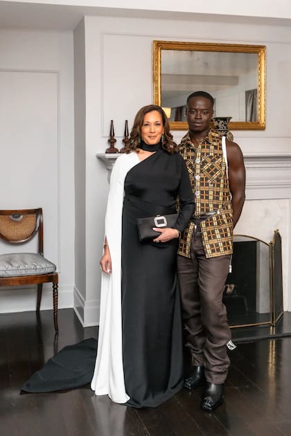 El diseño de IB Kamara buscó destacar el papel de Harris como mujer líder y figura de inspiración