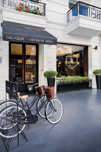 El diseño es lo que destaca en Casa Sur, los pequeños detalles, esa sensación de buen gusto despojada que te hace sentir como en casa.