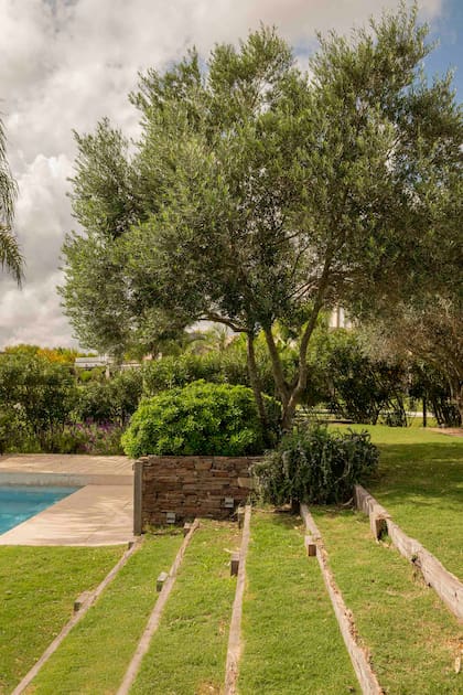 El diseño y realización del paisajismo también estuvieron a cargo del Estudio.