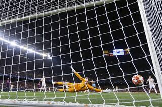 Mirá el primer gol de Messi, otra pieza genial en la colección del rosarino