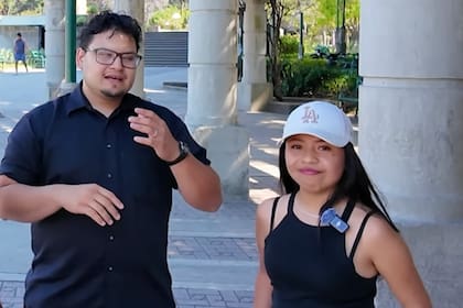 El distanciamiento de su familia influyó en su decisión de regresar.