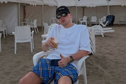 El DJ y compositor argentino BIzarrap eligió el parador Casa Mar para disfrutar del verano