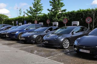 Freno a Tesla en California: el DMV amenaza con cerrar sus concesionarios por publicidad engañosa