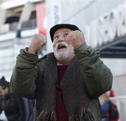 Gerardo Rodríguez vino de Chaco para ver a River; si asciende, se afeita