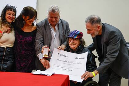 El Doctor "Honoris Causa" Charly García