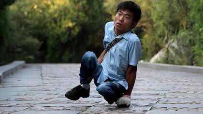 El doctor Li ha transmitido en vivo sus caminatas a miles de seguidores en internet.