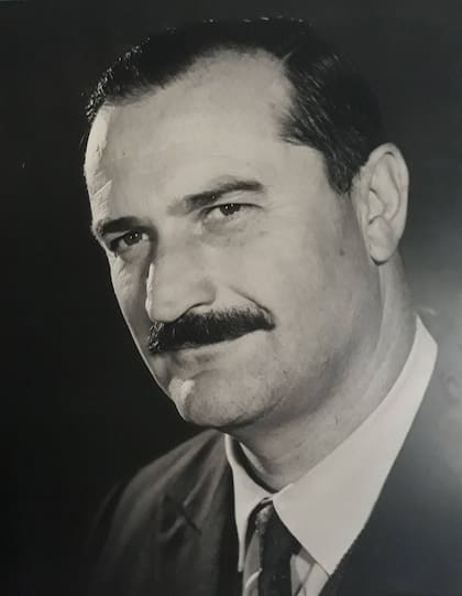 El doctor Matero Zelich artífice de las colecciones que se exhiben en Butterflies, Liebig, Entre Ríos.