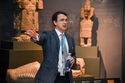 El doctor Simon Martin es el curador principal de la Galería de México y América Central en el Museo Penn, donde también se presenta el trabajo innovador de Proskouriakoff para "descifrar el código" de los glifos mayas