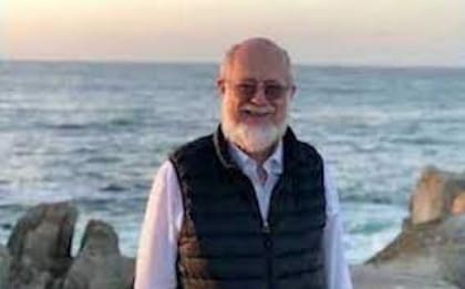 El doctor Thomas Kirk Burchard tenía 71 años cuando murió