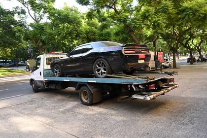 El Dodge Challenger fue encontrado en un estacionamiento de Monserrat