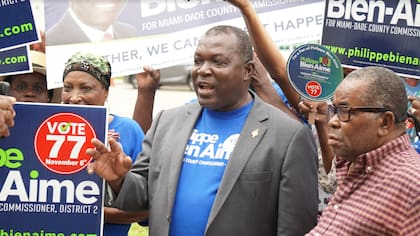 El DOJ pidió quitarle la ciudadanía y, al tiempo, impedir que cumpla cargos públicos al exalcalde de North Miami