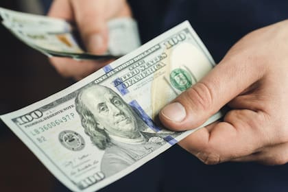 El dólar blue cotiza apenas $10 más arriba que frente a comienzos de este año