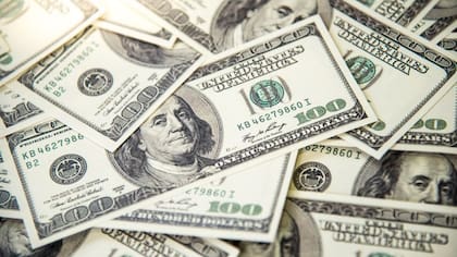 El dólar blue cotiza en $1135