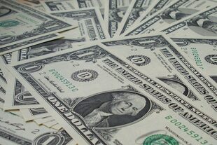 El dólar blue opera a $391 para la venta