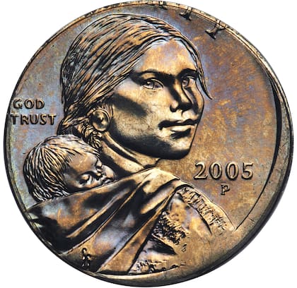 El dólar de 2005 fue acuñado en una plancha incorrecta, lo que explica el diseño desaliñado en la pieza