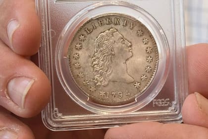 El dólar de plata estadounidense de 1794, vendido por $10 millones en 2013, se exhibirá en Londres (Fuente: X @dltcoins)