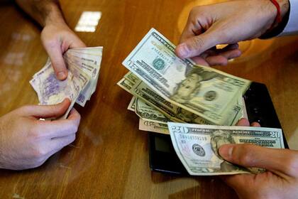 Los depósitos anclados a la inflación son otra opción atractiva con un dólar planchado.