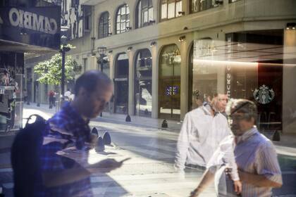 El dólar oficial continúa con sus subas diarias