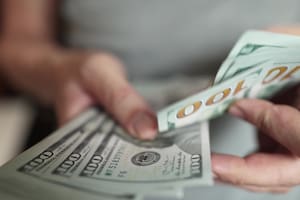 El dólar oficial y el blue se mantienen con tendencia alcista mientras que el contado con liqui supera los 250 pesos