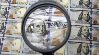 El dólar minorista cerró a $17,89