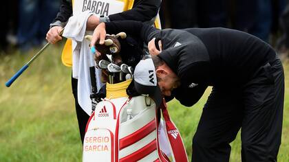 El dolor de Sergio García tras golpearse con un arbusto