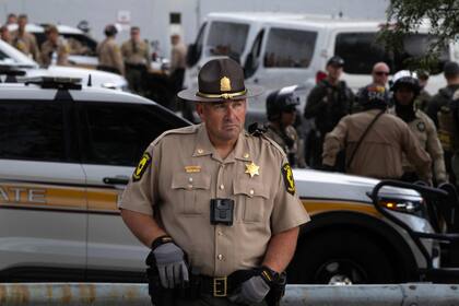 El domingo 12 de octubre, feligreses de la iglesia católica St. Jerome en Rogers Park vivieron una jornada de pánico cuando agentes del ICE fueron vistos frente al templo