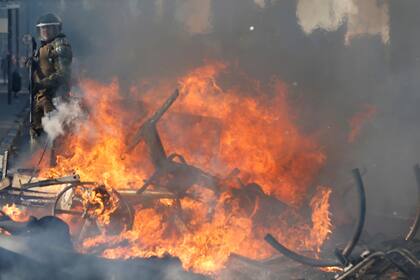 Varios focos de incendio en las calles de Valparaíso