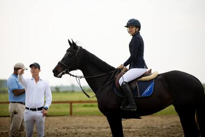 El domingo 21 de septiembre se llevó a cabo el Gran Premio del Montana Farm Masters, y entre los grandes protagonistas, India Arana, la hija del actor Facundo Arana y la exmodelo María Susini, se destacó con un 3° puesto en la categoría 1.10 metros