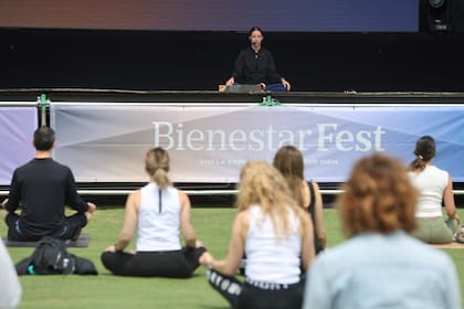 El domingo arrancó con la influencer Yoguilover