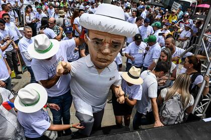 El domingo los simpatizantes del expresidente Álvaro Uribe salieron a las calles a darle su apoyo