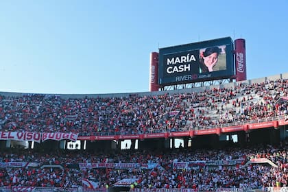 El domingo, minutos antes del Superclásico, el rostro de María Cash fue expuesto, por pedido de su madre, en la pantalla del Monumental