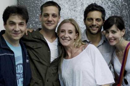 El domingo pasado, fueron con amigos al teatro