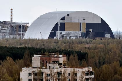 El domo que protege la planta nuclear de Chernobyl. EFE/EPA/ROMAN PILIPEY