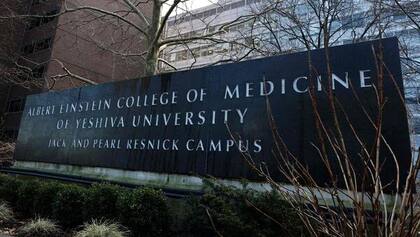 El donativo de 1000 millones de dólares se destinó a la Escuela de Medicina Albert Einstein de Nueva York