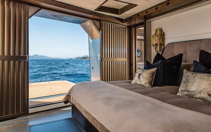 El dormitorio principal del Pïnk Gin, con "balcón" al mar