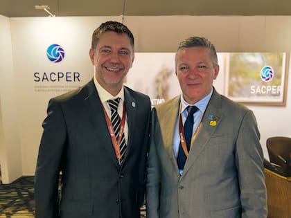 El Dr. Daniel Matteo, Presidente del Congreso, junto al Dr. Edgardo Bisquert, Presidente de SACPER.