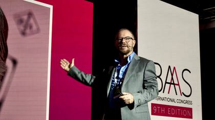 El Dr. Sergio Escobar, Director de BAAS, dió inicio al congreso.
