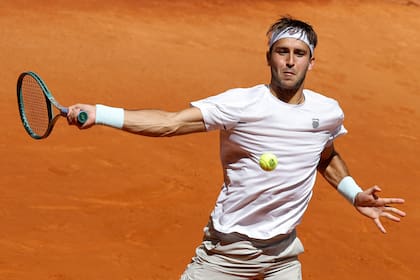 El drive del platense Tomás Martín Etcheverry en Madrid: avanzó a los 8vos de final